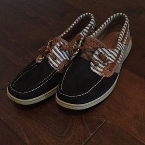 Black and Striped 8 1/2 Sperry Topsider
